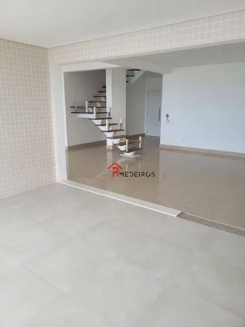 Cobertura com 4 quartos à venda, 254m2 em Canto do Forte, Praia Grande - SP - imagem 9 Foto 9 de Cobertura com 4 quartos à venda, 254m2 em Canto do Forte, Praia Grande - SP