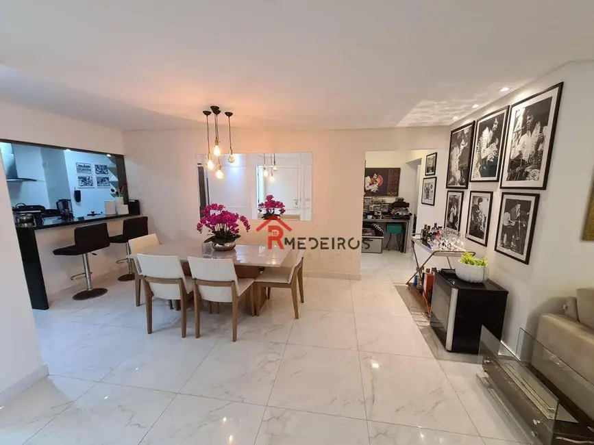 Apartamento com 3 quartos à venda, 138m2 em Praia Grande - SP - imagem 2 Foto 2 de Apartamento com 3 quartos à venda, 138m2 em Praia Grande - SP