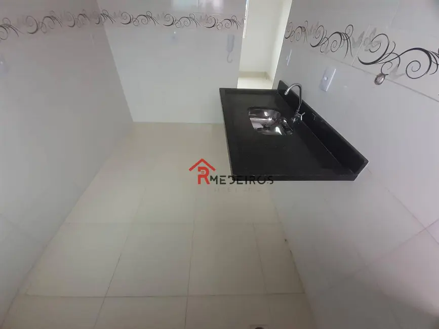 Foto 2 de Casa de Condomínio com 2 quartos à venda, 43m2 em Maracanã, Praia Grande - SP