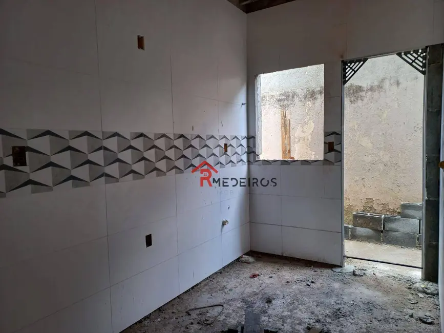 Foto 2 de Casa de Condomínio com 2 quartos à venda, 52m2 em Praia Grande - SP