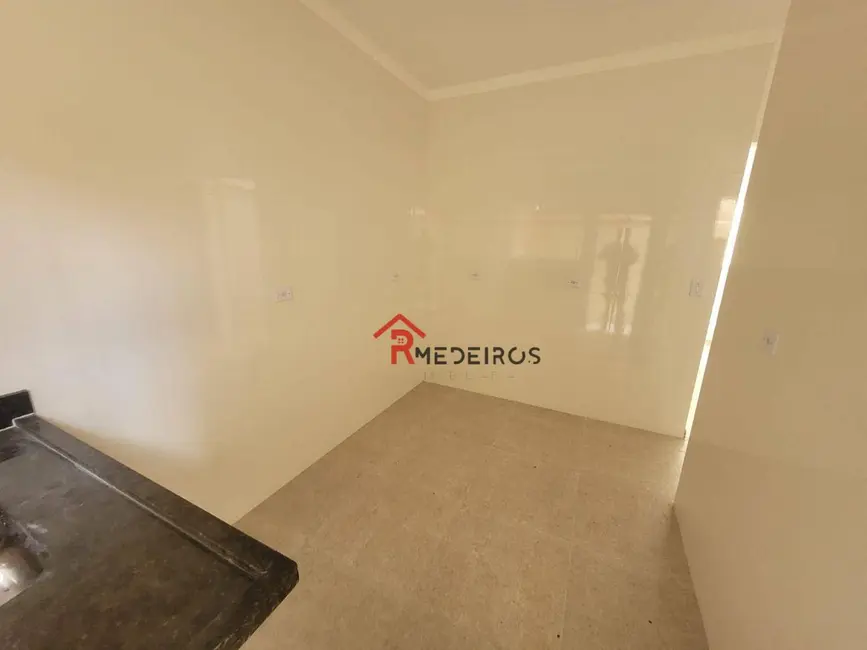 Foto 4 de Casa de Condomínio com 2 quartos à venda, 46m2 em Solemar, Praia Grande - SP