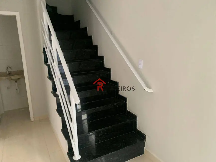 Casa de Condomínio com 2 quartos à venda, 61m2 em Praia Grande - SP - imagem 5 Foto 5 de Casa de Condomínio com 2 quartos à venda, 61m2 em Praia Grande - SP