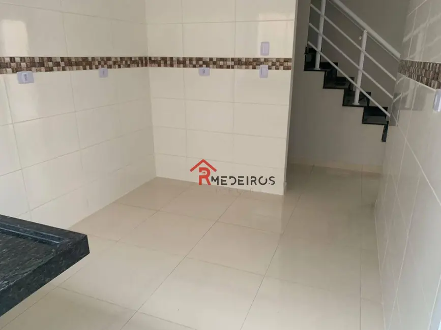 Casa de Condomínio com 2 quartos à venda, 61m2 em Praia Grande - SP - imagem 2 Foto 2 de Casa de Condomínio com 2 quartos à venda, 61m2 em Praia Grande - SP