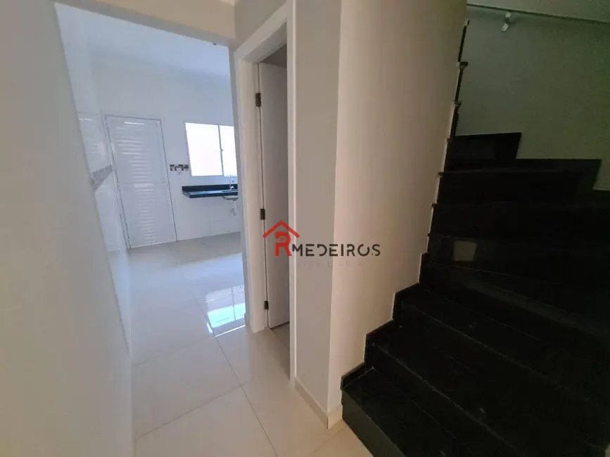 Foto 4 de Casa de Condomínio com 2 quartos à venda, 51m2 em Praia Grande - SP