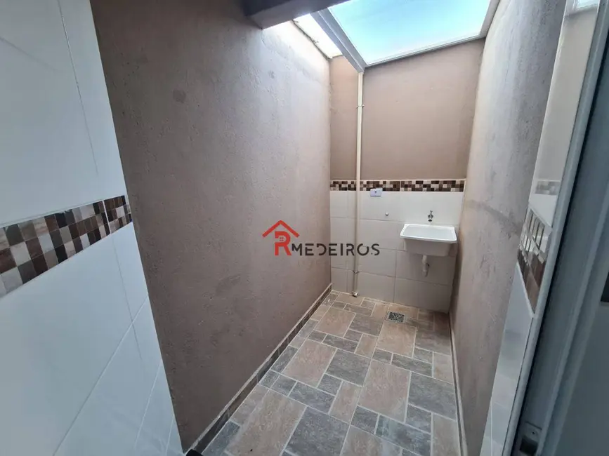 Foto 2 de Casa de Condomínio com 2 quartos à venda, 210m2 em Praia Grande - SP