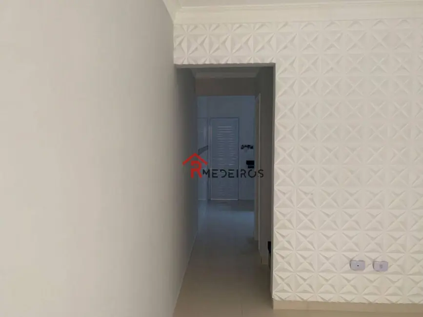 Foto 2 de Casa de Condomínio com 2 quartos à venda, 51m2 em Praia Grande - SP