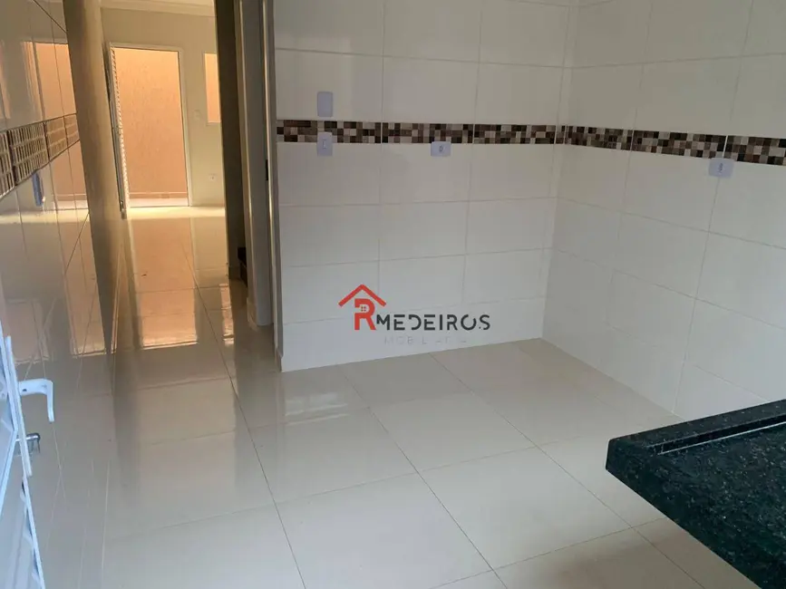 Foto 1 de Casa de Condomínio com 2 quartos à venda, 51m2 em Praia Grande - SP