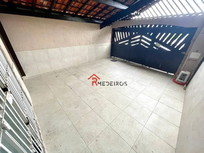 Foto 3 de Casa com 2 quartos à venda, 173m2 em Maracanã, Praia Grande - SP
