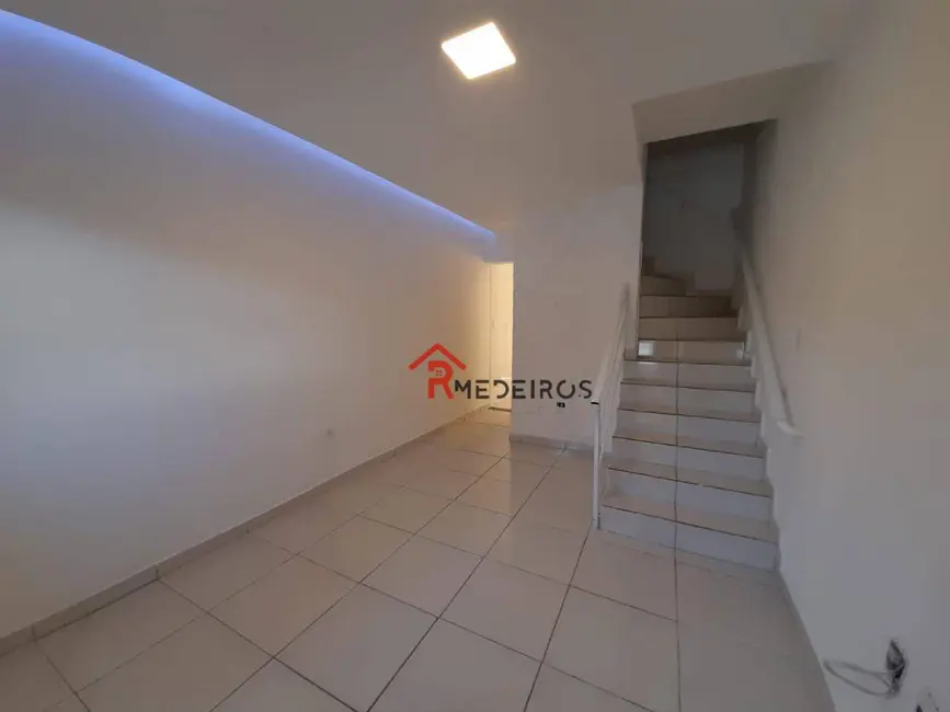 Casa com 2 quartos à venda, 80m2 em Antártica, Praia Grande - SP - imagem 3 Foto 3 de Casa com 2 quartos à venda, 80m2 em Antártica, Praia Grande - SP