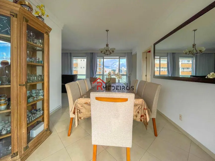 Apartamento com 4 quartos à venda, 210m2 em Canto do Forte, Praia Grande - SP - imagem 6 Foto 6 de Apartamento com 4 quartos à venda, 210m2 em Canto do Forte, Praia Grande - SP
