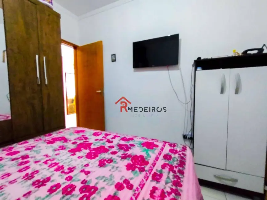 Foto 9 de Casa com 2 quartos à venda, 85m2 em Vila Sônia, Praia Grande - SP