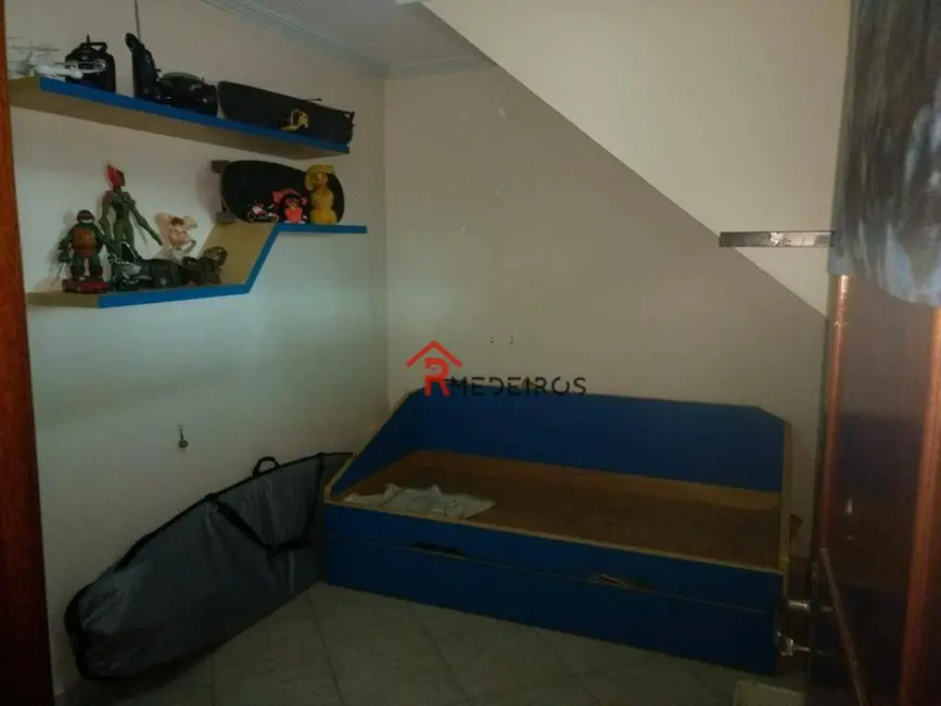 Foto 9 de Sobrado com 3 quartos à venda, 275m2 em Tupi, Praia Grande - SP