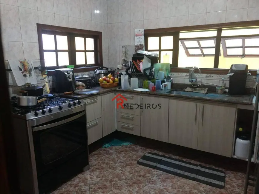 Foto 7 de Sobrado com 3 quartos à venda, 275m2 em Tupi, Praia Grande - SP