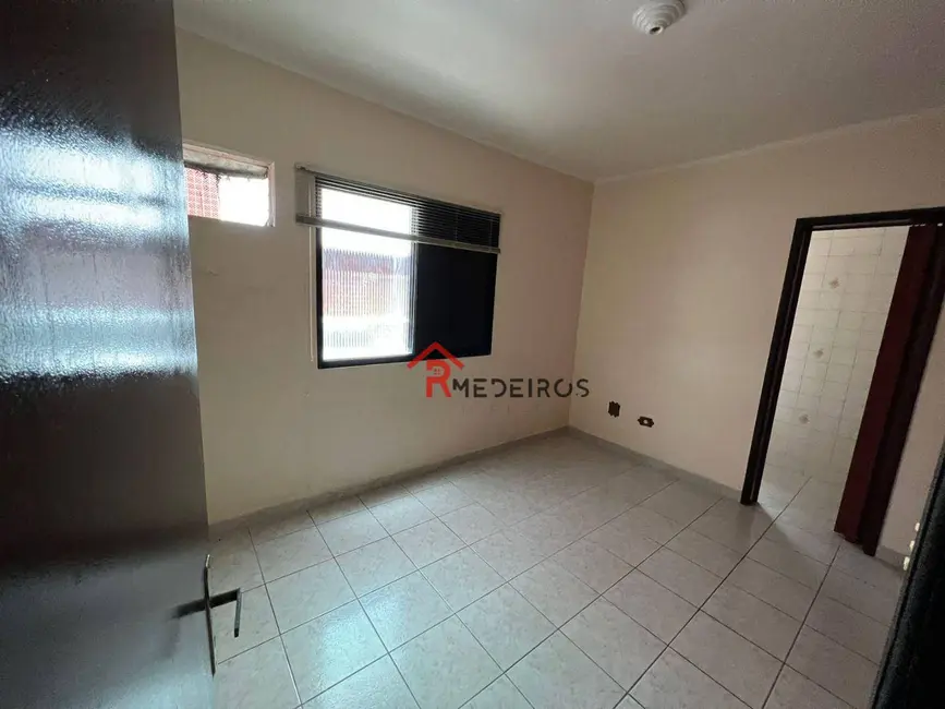 Apartamento com 2 quartos à venda, 80m2 em Guilhermina, Praia Grande - SP - imagem 8 Foto 8 de Apartamento com 2 quartos à venda, 80m2 em Guilhermina, Praia Grande - SP