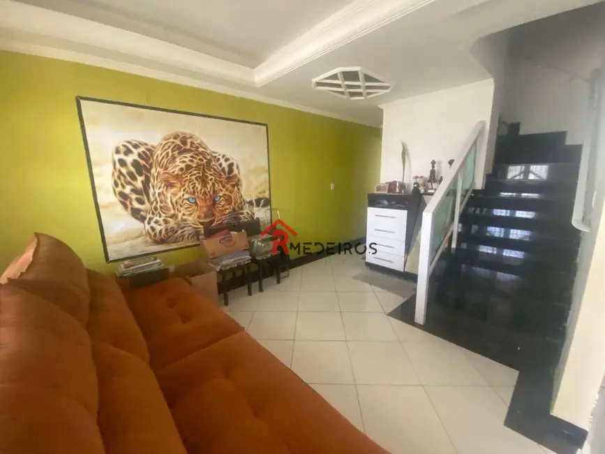 Foto 2 de Sobrado com 3 quartos à venda, 140m2 em Aviação, Praia Grande - SP