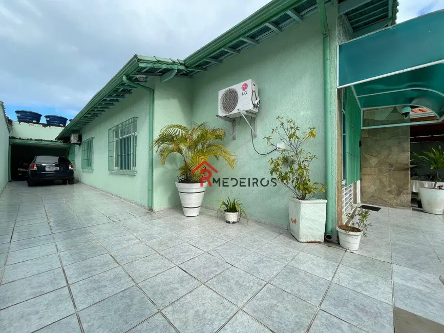 Casa com 3 quartos à venda, 200m2 em Canto do Forte, Praia Grande - SP - imagem 1 Foto 1 de Casa com 3 quartos à venda, 200m2 em Canto do Forte, Praia Grande - SP