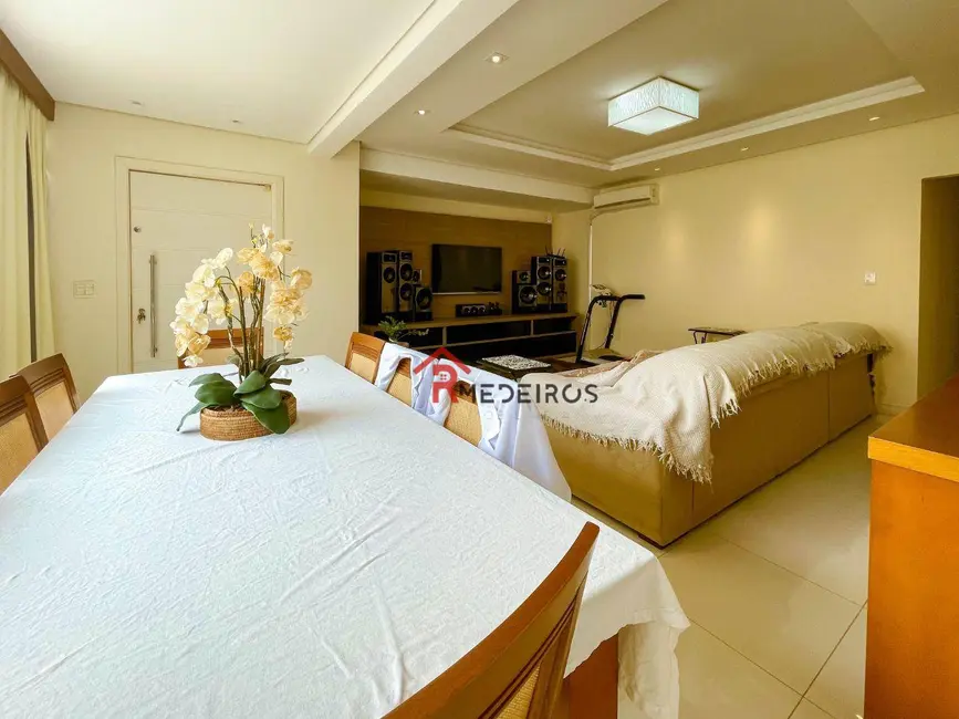 Foto 9 de Casa com 3 quartos à venda, 380m2 em Canto do Forte, Praia Grande - SP