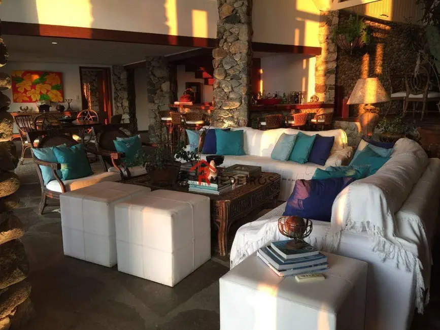 Foto 4 de Casa com 6 quartos à venda, 1700m2 em Ilhabela - SP