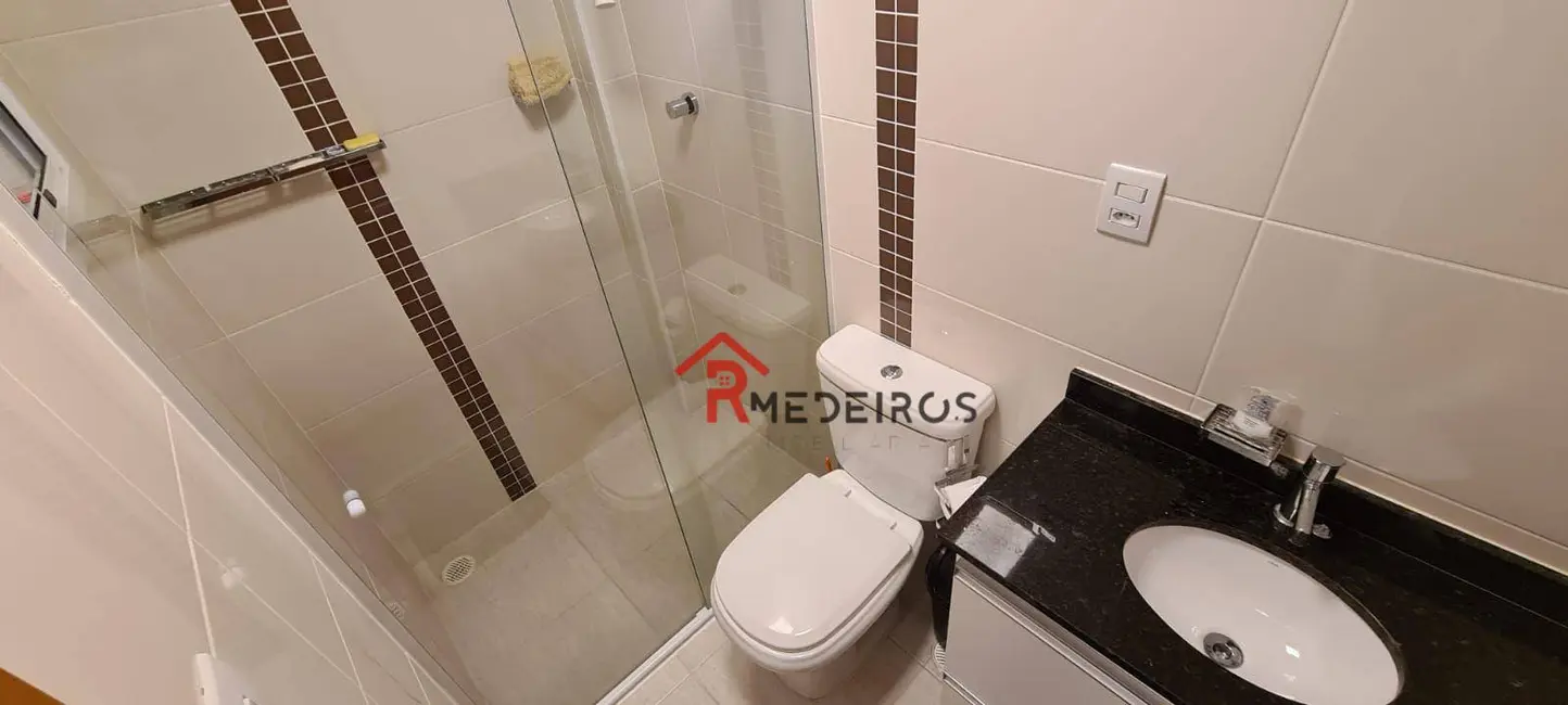 Apartamento com 2 quartos para alugar, 94m2 em Aviação, Praia Grande - SP - imagem 8 Foto 8 de Apartamento com 2 quartos para alugar, 94m2 em Aviação, Praia Grande - SP