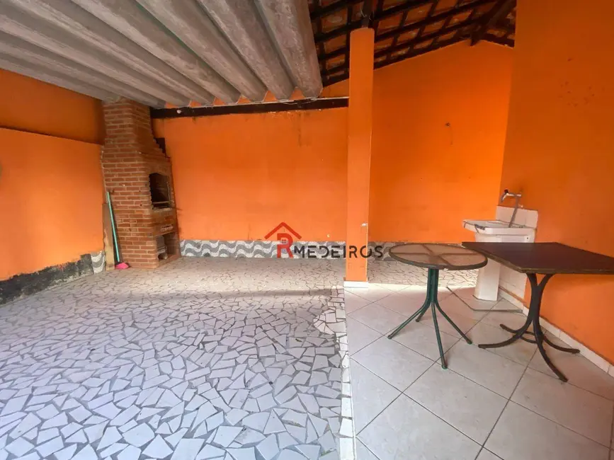 Casa com 2 quartos à venda, 118m2 em Caiçara, Praia Grande - SP - imagem 5 Foto 5 de Casa com 2 quartos à venda, 118m2 em Caiçara, Praia Grande - SP