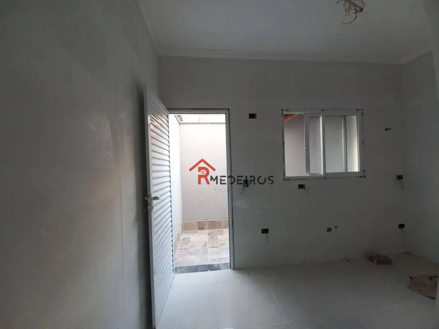 Foto 4 de Casa de Condomínio com 2 quartos à venda, 74m2 em Aviação, Praia Grande - SP