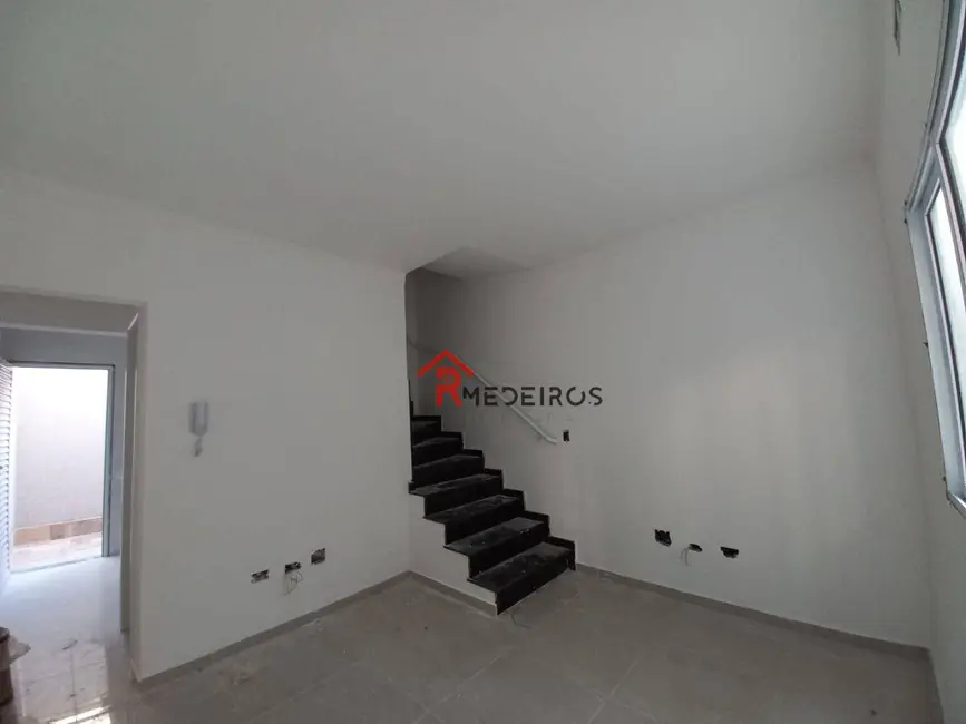 Foto 2 de Casa de Condomínio com 2 quartos à venda, 74m2 em Aviação, Praia Grande - SP