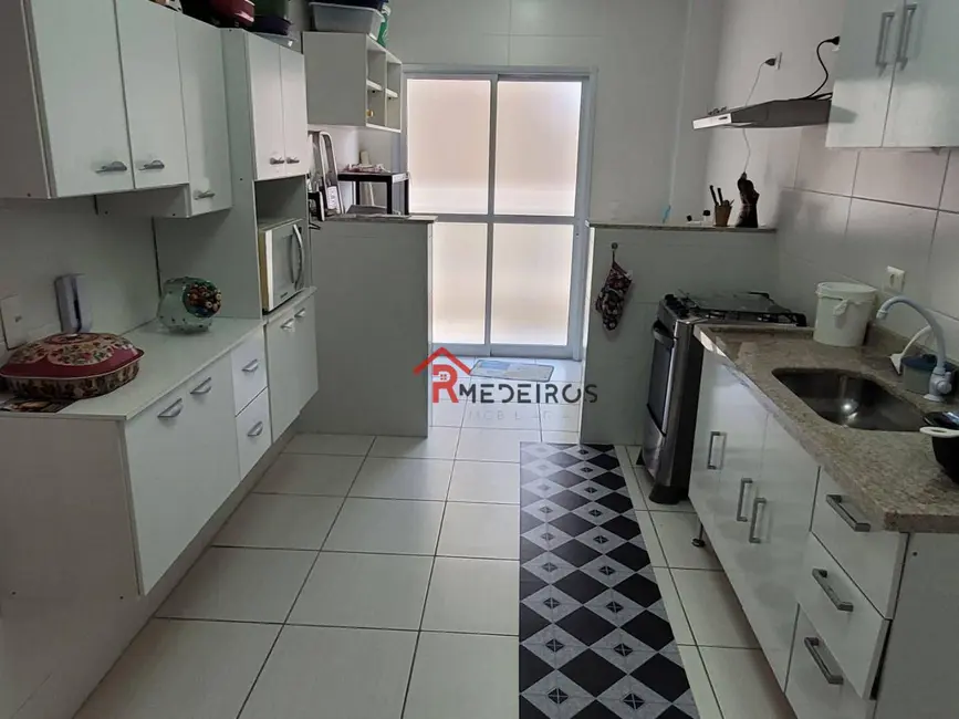 Apartamento com 3 quartos à venda, 145m2 em Tupi, Praia Grande - SP - imagem 9 Foto 9 de Apartamento com 3 quartos à venda, 145m2 em Tupi, Praia Grande - SP