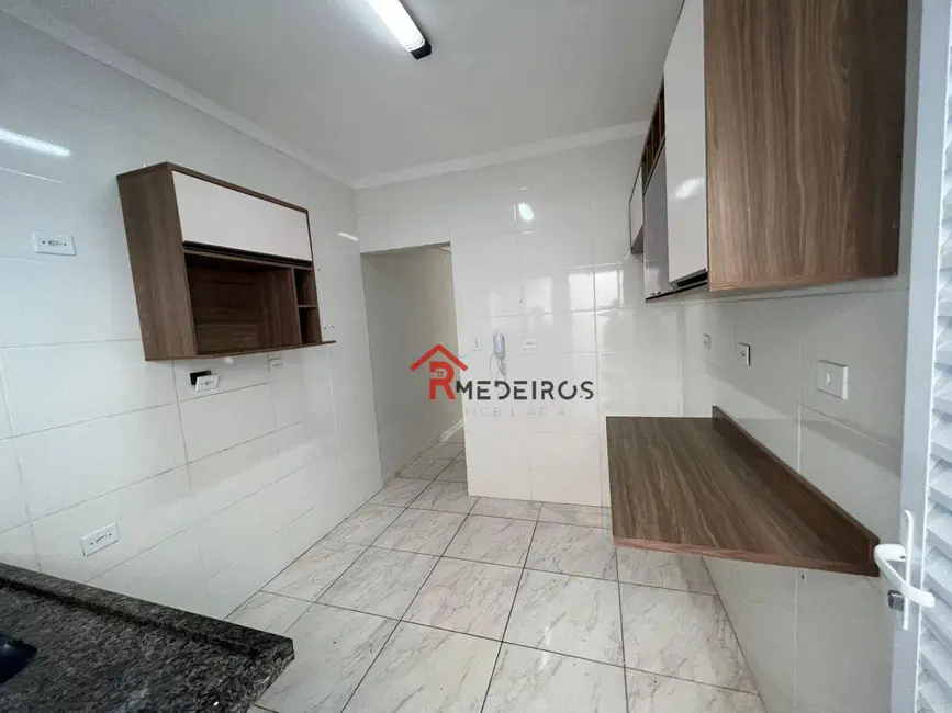 Casa de Condomínio com 2 quartos à venda, 100m2 em Praia Grande - SP - imagem 3 Foto 3 de Casa de Condomínio com 2 quartos à venda, 100m2 em Praia Grande - SP