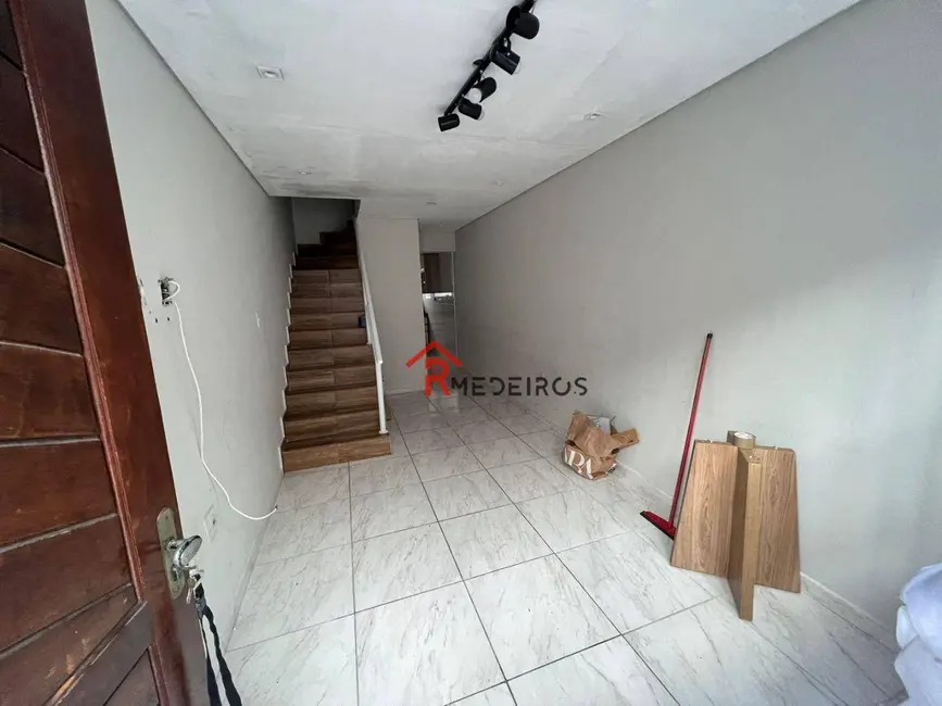 Casa de Condomínio com 2 quartos à venda, 100m2 em Praia Grande - SP - imagem 1 Foto 1 de Casa de Condomínio com 2 quartos à venda, 100m2 em Praia Grande - SP