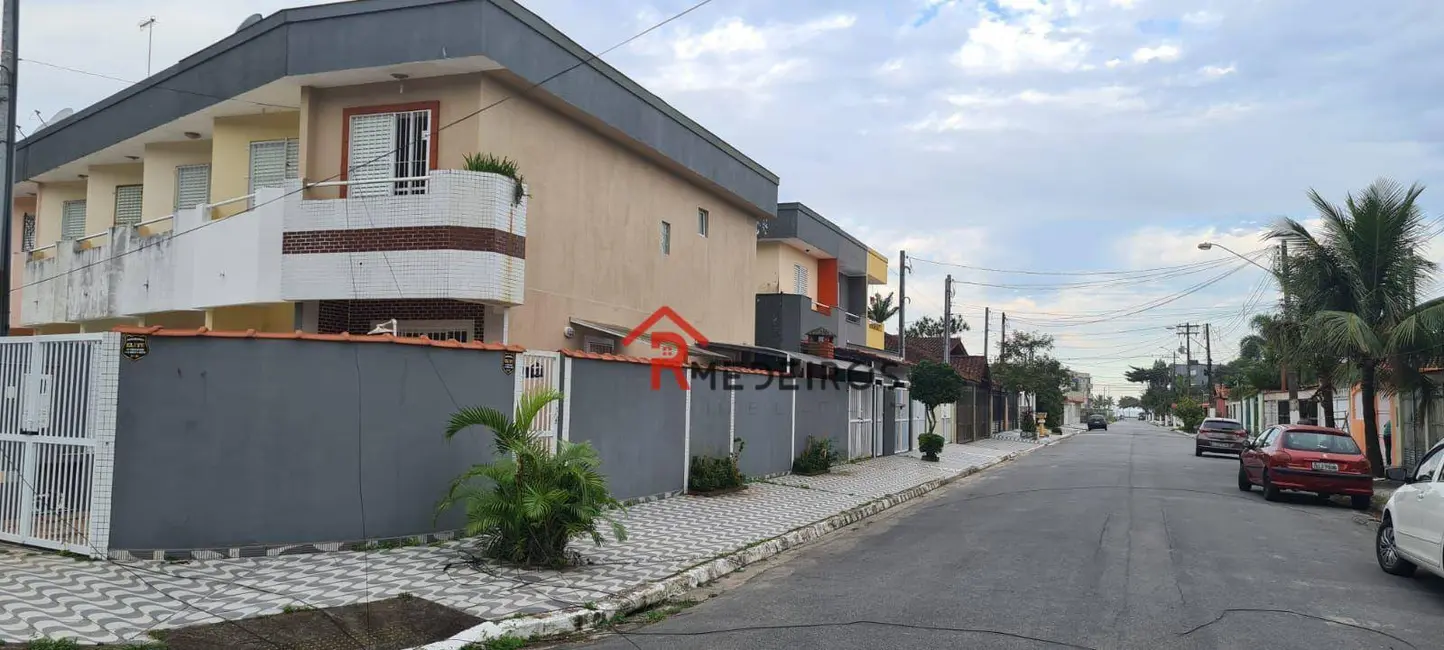 Foto 2 de Sobrado com 2 quartos à venda, 120m2 em Solemar, Praia Grande - SP
