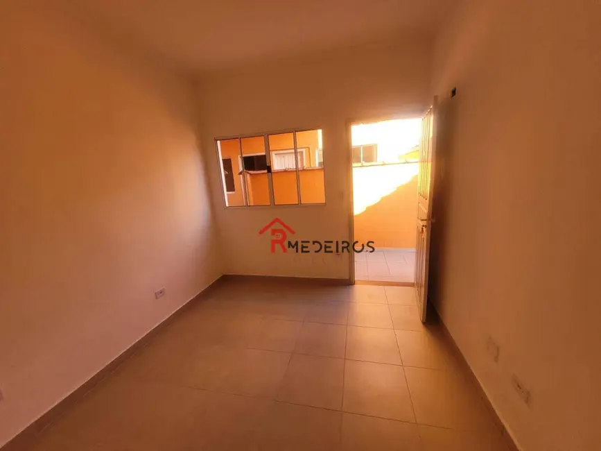 Foto 1 de Sobrado com 2 quartos à venda, 90m2 em Vila Sônia, Praia Grande - SP