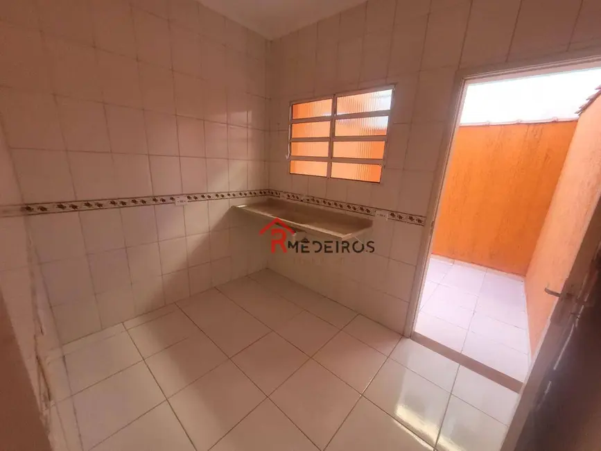 Foto 4 de Sobrado com 2 quartos à venda, 80m2 em Vila Sônia, Praia Grande - SP