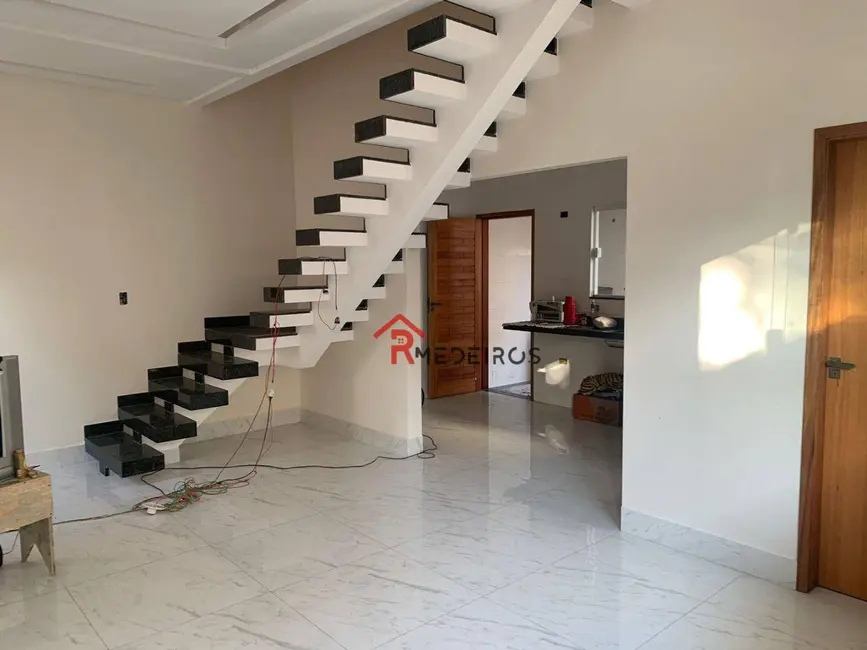 Sobrado com 3 quartos à venda, 110m2 em Aviação, Praia Grande - SP - imagem 7 Foto 7 de Sobrado com 3 quartos à venda, 110m2 em Aviação, Praia Grande - SP