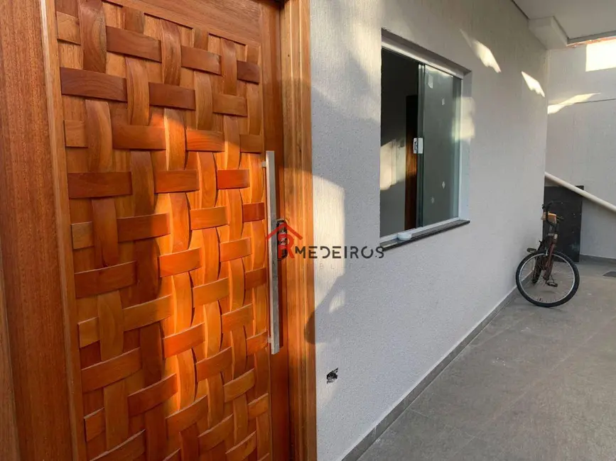 Sobrado com 3 quartos à venda, 110m2 em Aviação, Praia Grande - SP - imagem 4 Foto 4 de Sobrado com 3 quartos à venda, 110m2 em Aviação, Praia Grande - SP