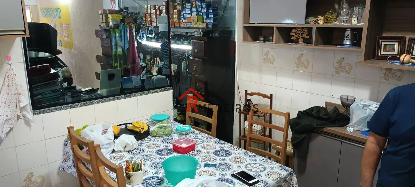 Foto 3 de Casa com 3 quartos à venda, 130m2 em Praia Grande - SP