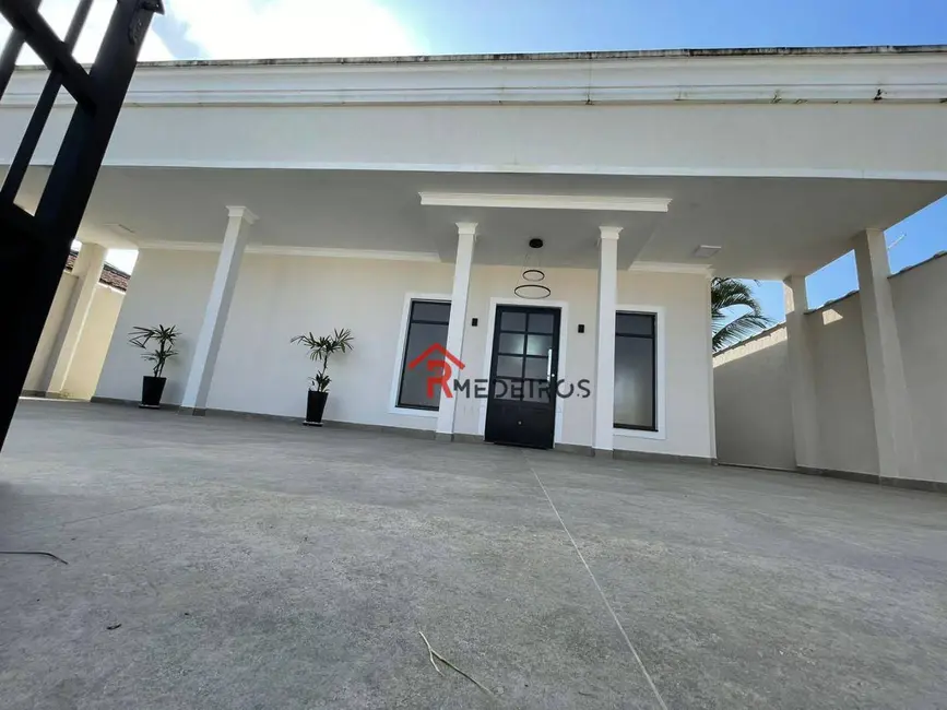 Casa com 3 quartos à venda, 200m2 em Praia Grande - SP - imagem 2 Foto 2 de Casa com 3 quartos à venda, 200m2 em Praia Grande - SP