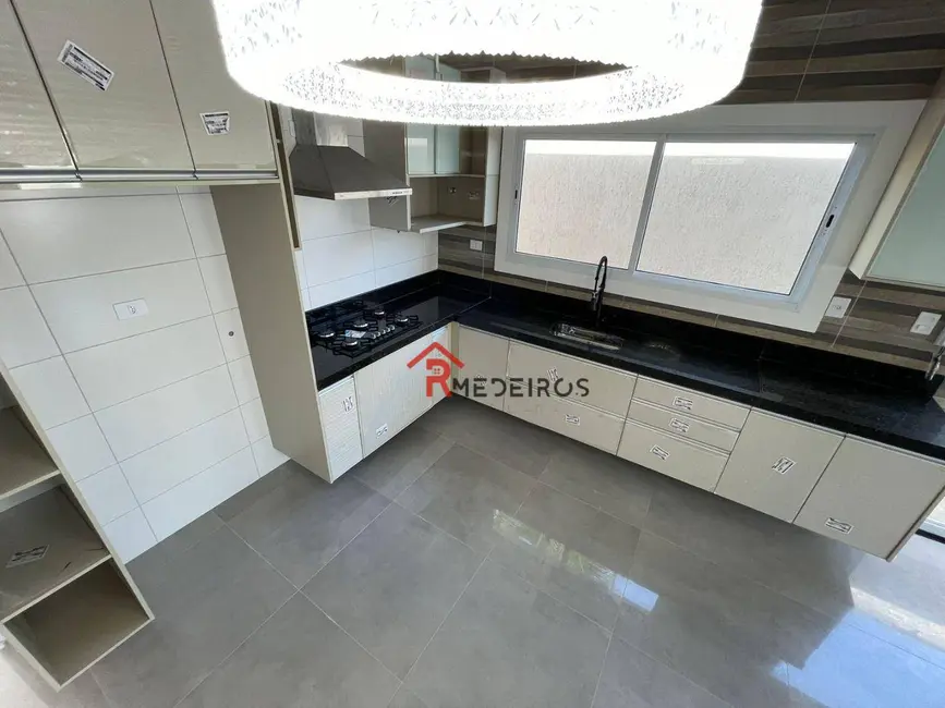 Casa com 3 quartos à venda, 200m2 em Praia Grande - SP - imagem 6 Foto 6 de Casa com 3 quartos à venda, 200m2 em Praia Grande - SP