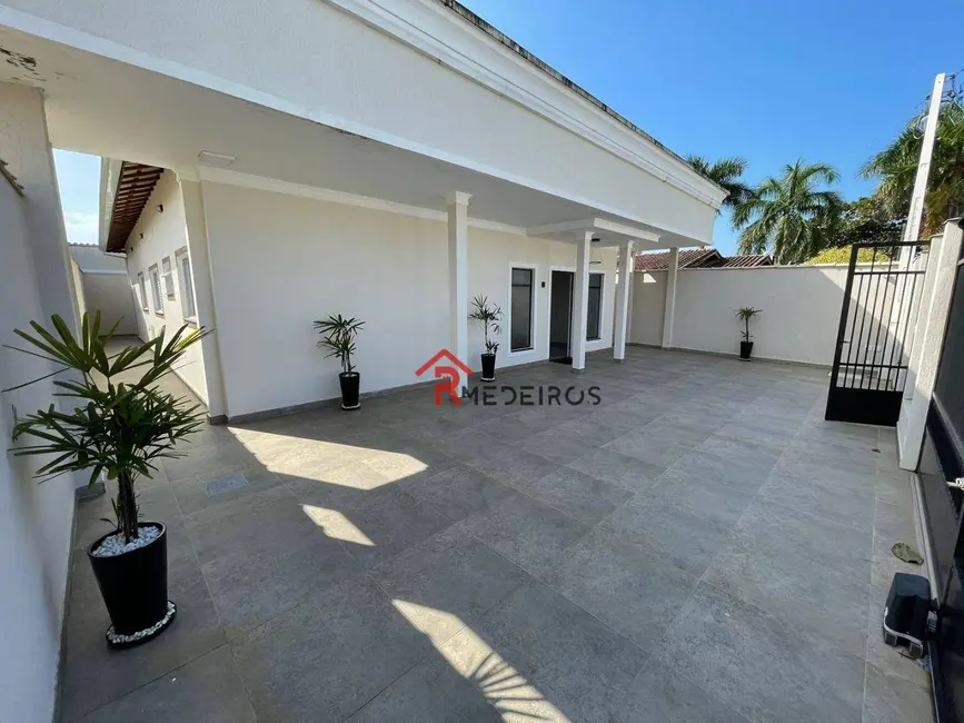 Casa com 3 quartos à venda, 200m2 em Praia Grande - SP - imagem 3 Foto 3 de Casa com 3 quartos à venda, 200m2 em Praia Grande - SP