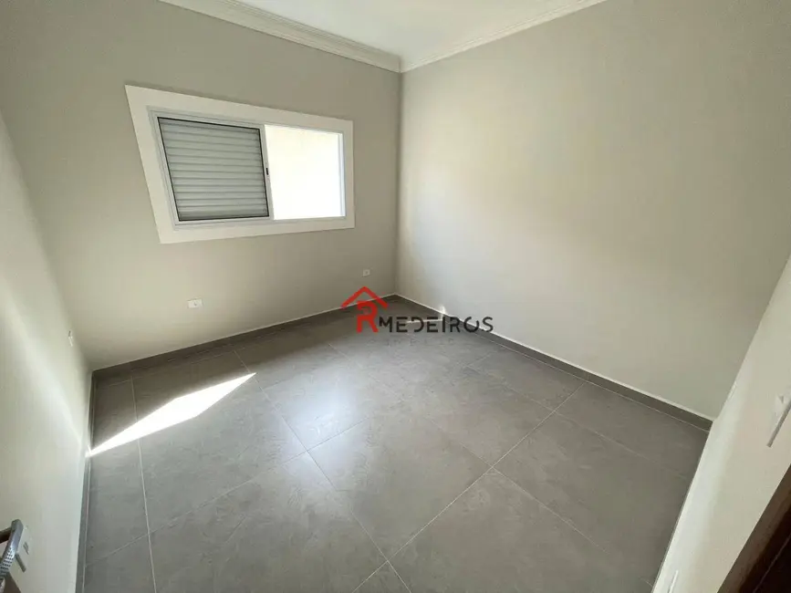 Casa com 3 quartos à venda, 200m2 em Praia Grande - SP - imagem 9 Foto 9 de Casa com 3 quartos à venda, 200m2 em Praia Grande - SP