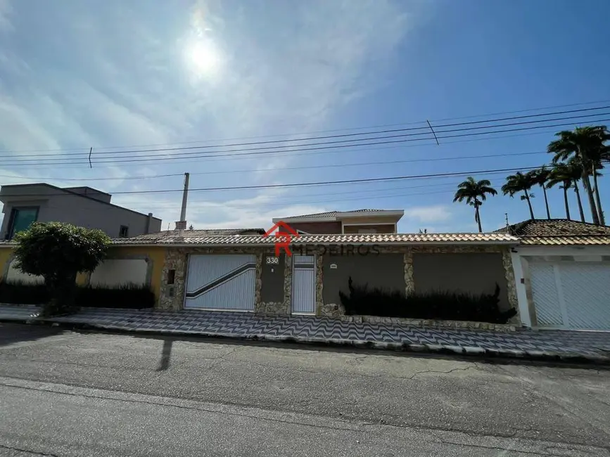 Foto 1 de Sobrado com 6 quartos à venda, 320m2 em Praia Grande - SP