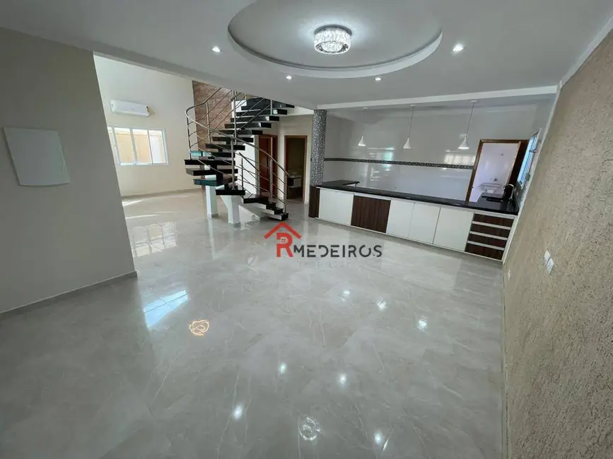 Foto 8 de Sobrado com 6 quartos à venda, 320m2 em Praia Grande - SP