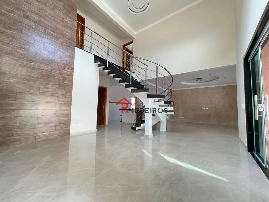 Foto 6 de Sobrado com 6 quartos à venda, 320m2 em Praia Grande - SP
