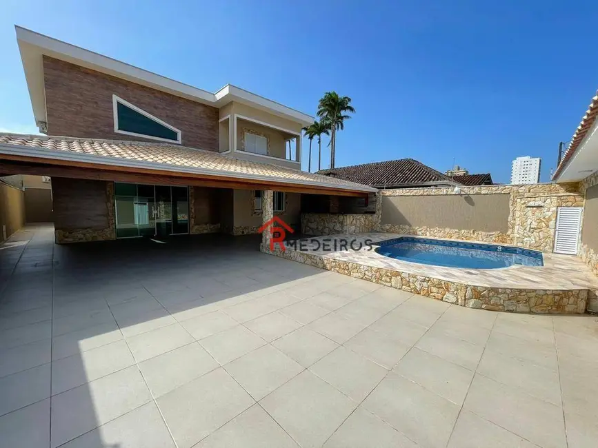Foto 2 de Sobrado com 6 quartos à venda, 320m2 em Praia Grande - SP