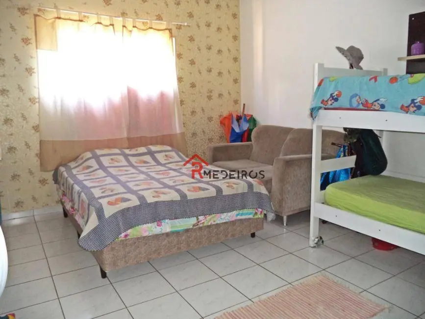 Foto 3 de Kitnet com 1 quarto à venda, 35m2 em Boqueirão, Praia Grande - SP