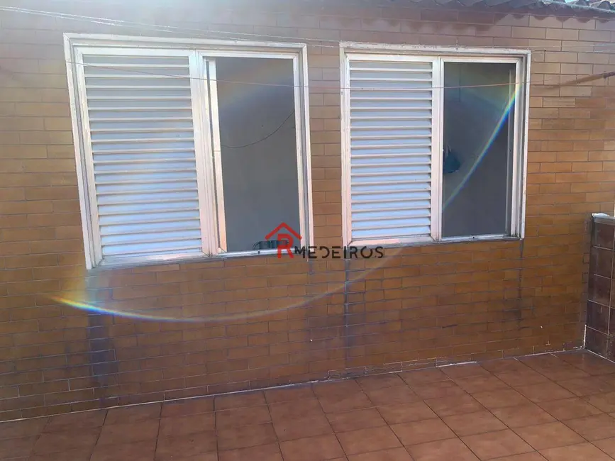 Casa com 3 quartos à venda, 150m2 em Aviação, Praia Grande - SP - imagem 5 Foto 5 de Casa com 3 quartos à venda, 150m2 em Aviação, Praia Grande - SP