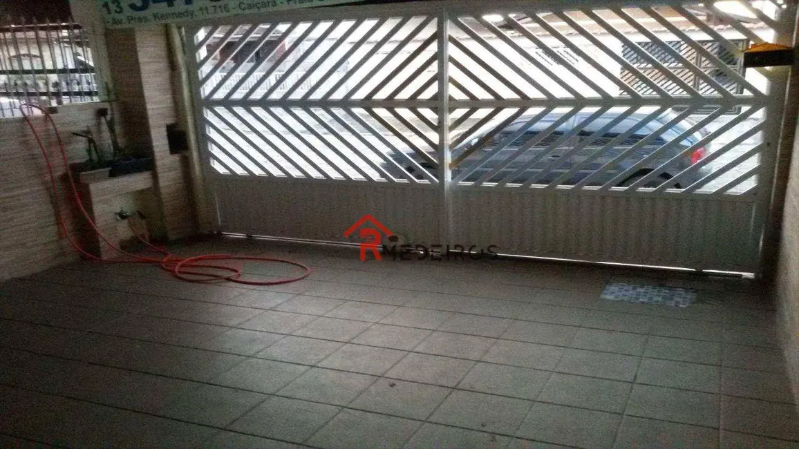 Foto 2 de Casa com 2 quartos à venda, 90m2 em Caiçara, Praia Grande - SP
