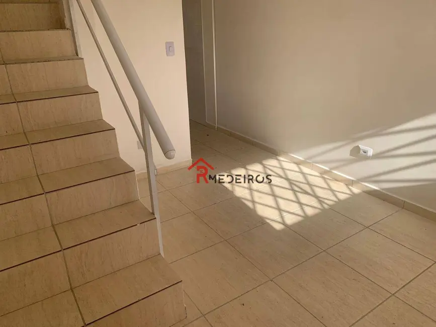 Foto 4 de Casa de Condomínio com 2 quartos à venda, 60m2 em Praia Grande - SP