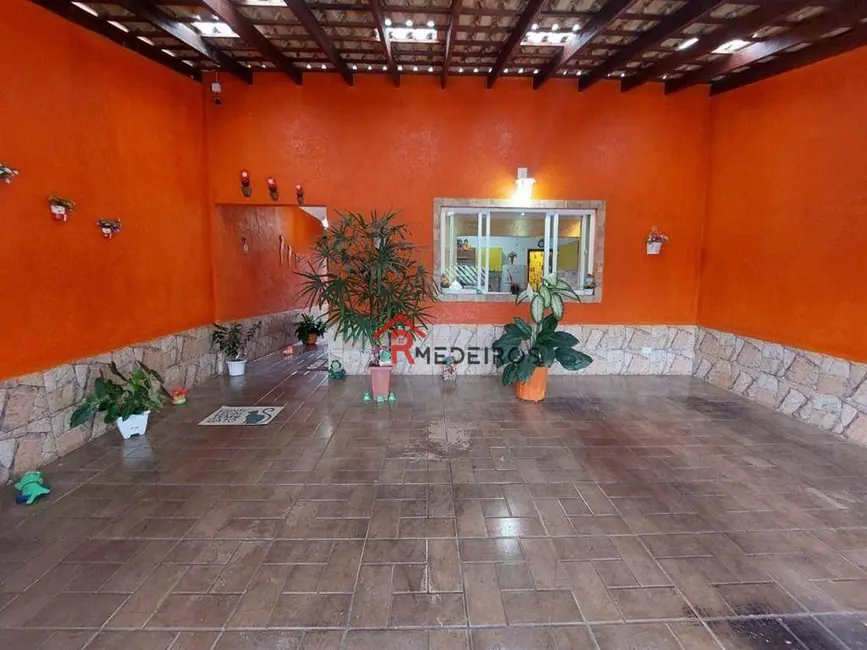 Foto 3 de Casa com 2 quartos à venda, 125m2 em Praia Grande - SP