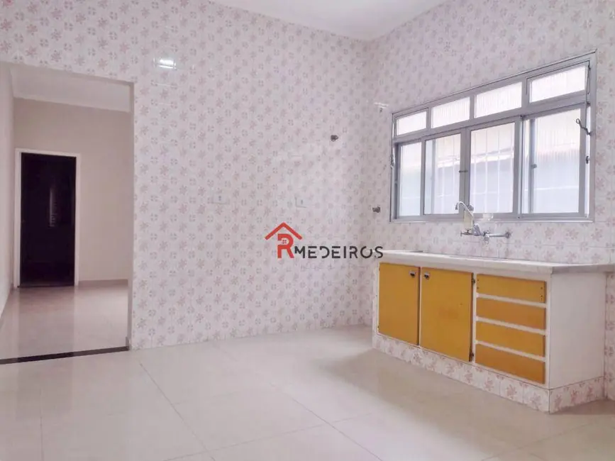 Foto 6 de Casa com 2 quartos à venda, 150m2 em Aviação, Praia Grande - SP