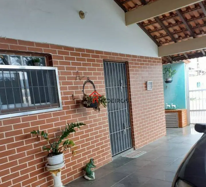 Casa com 3 quartos à venda, 160m2 em Praia Grande - SP - imagem 2 Foto 2 de Casa com 3 quartos à venda, 160m2 em Praia Grande - SP